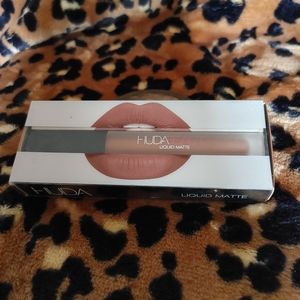Huda beauty liquid matte